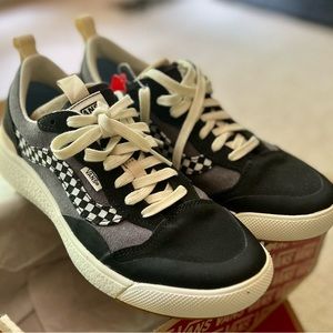 NWT Vans Ultrarange EXO multi marshmallow 8 M/9.5 W